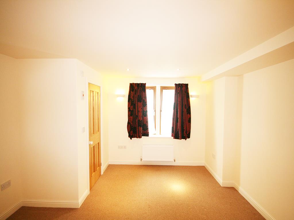 3 bedroom detached house To Let in Kelbrook - IMG_5510.jpg